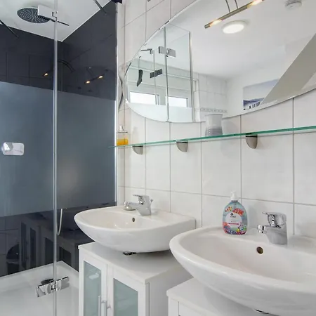 アパート Strobel *