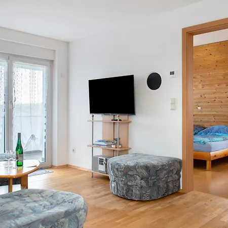 Strobel アパート メーアスブルク